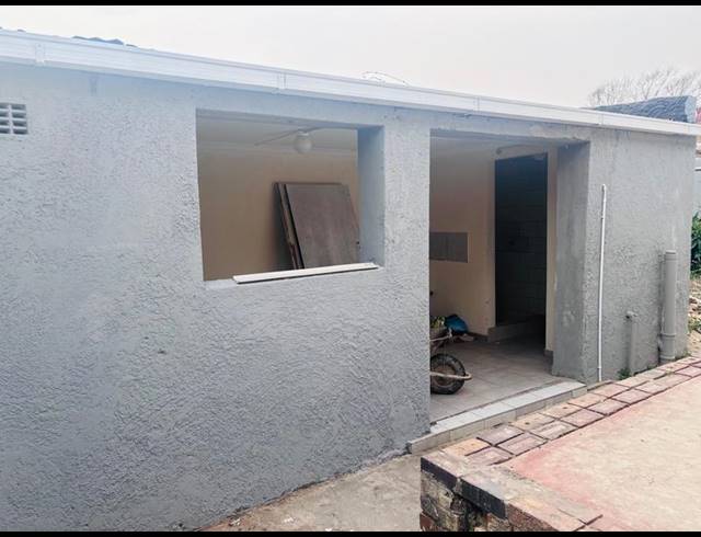 3 BEDROOM PROPERTY TO RENT IN NEWLANDS